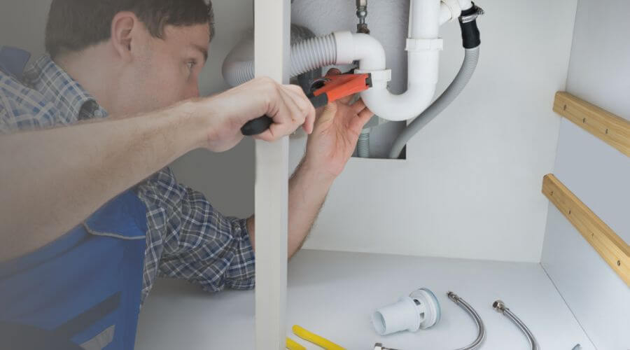 Expert burst pipe repair services in Bryant, IN